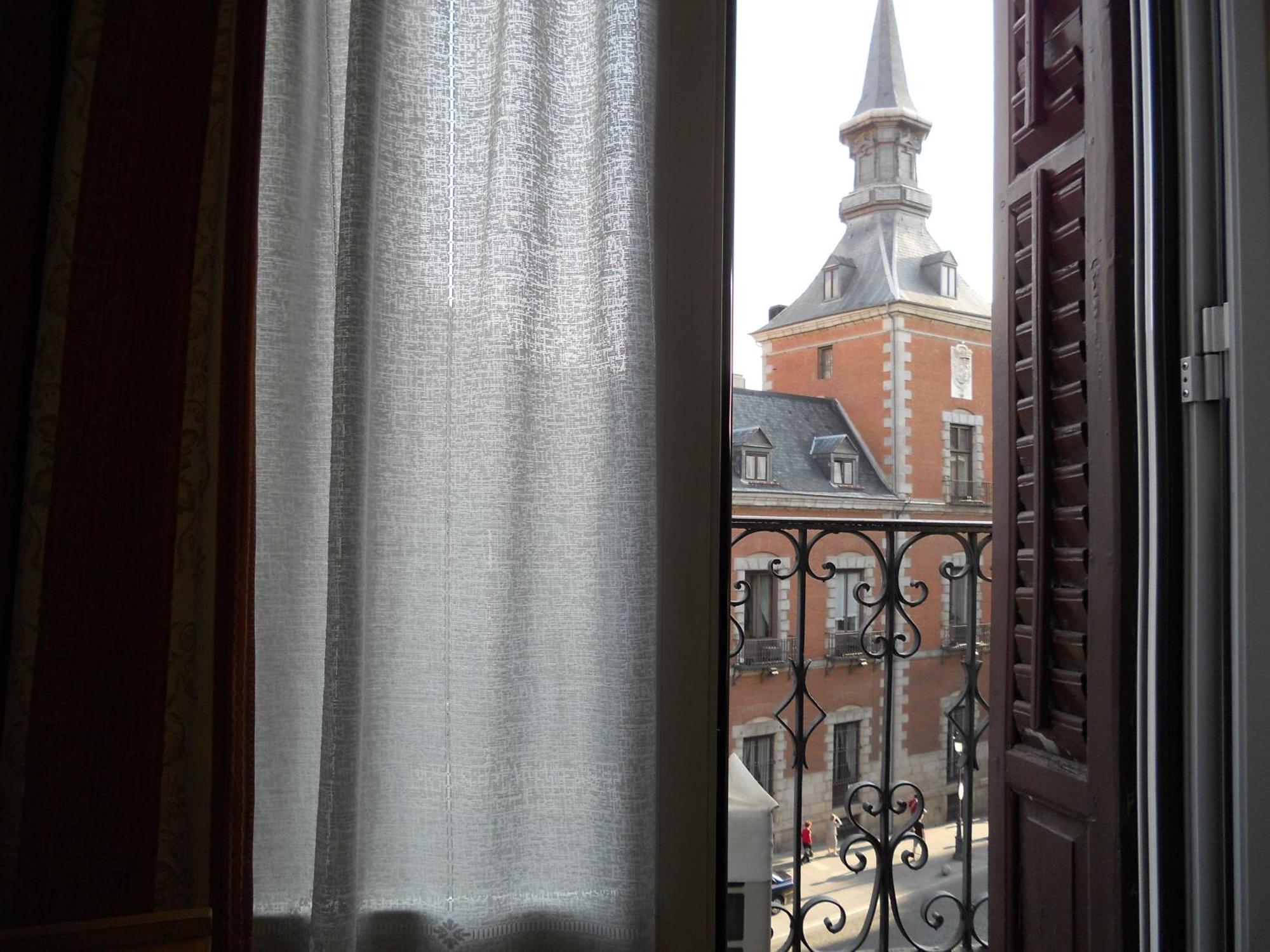 Hostal La Perla Asturiana Madrid Luaran gambar