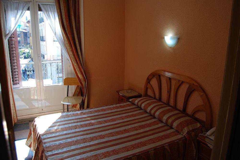 Hostal La Perla Asturiana Madrid Luaran gambar