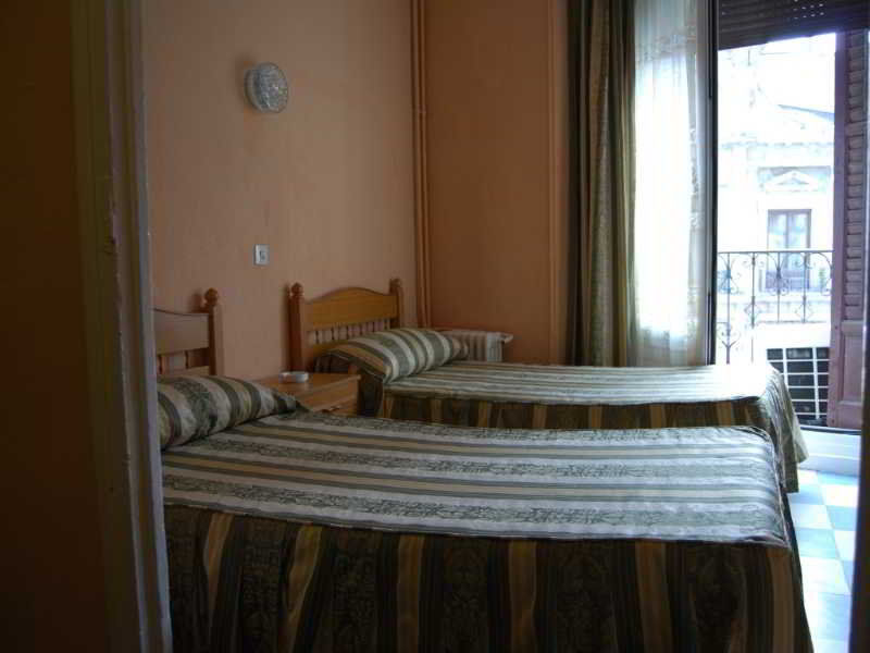 Hostal La Perla Asturiana Madrid Luaran gambar