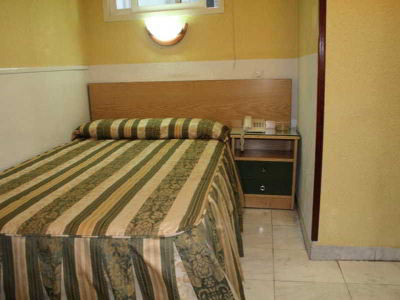 Hostal La Perla Asturiana Madrid Luaran gambar