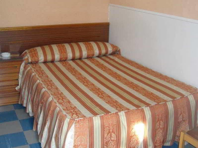 Hostal La Perla Asturiana Madrid Luaran gambar