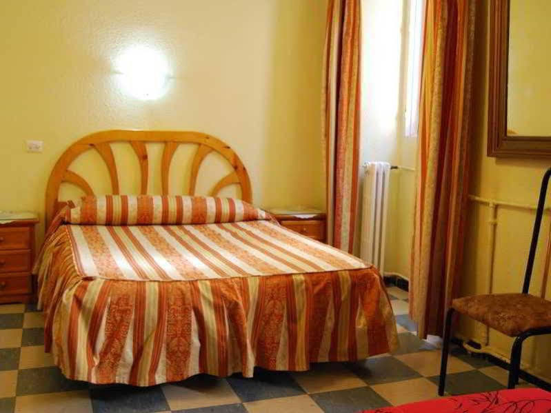 Hostal La Perla Asturiana Madrid Luaran gambar