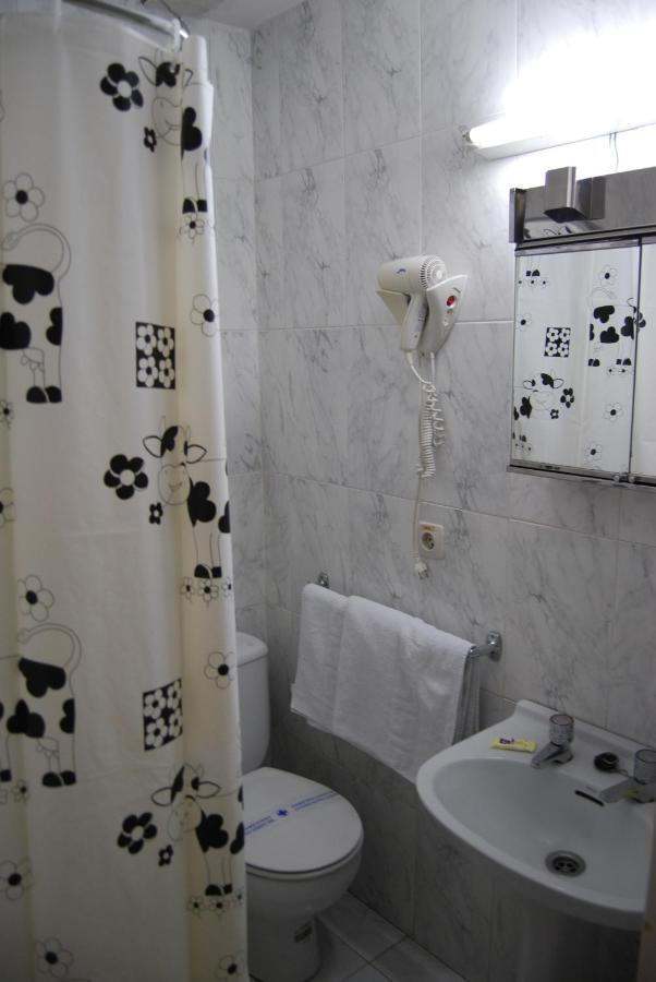 Hostal La Perla Asturiana Madrid Luaran gambar